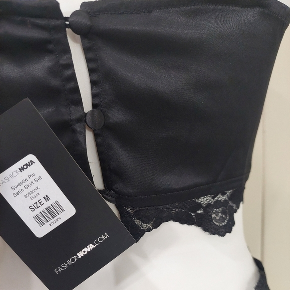 Pin-Up Black Bullet Lace Bra Top & Corset Mini Skirt. A playful lace dress with - Picture 8 of 14